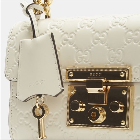 ❌SOLD!❌ Small Gucci Guccissima Padlock Bag - Picture 4 of 16